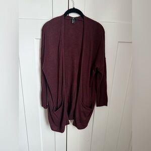 H&M Women's Burgundy Open Front Sweater. Like New, size S.